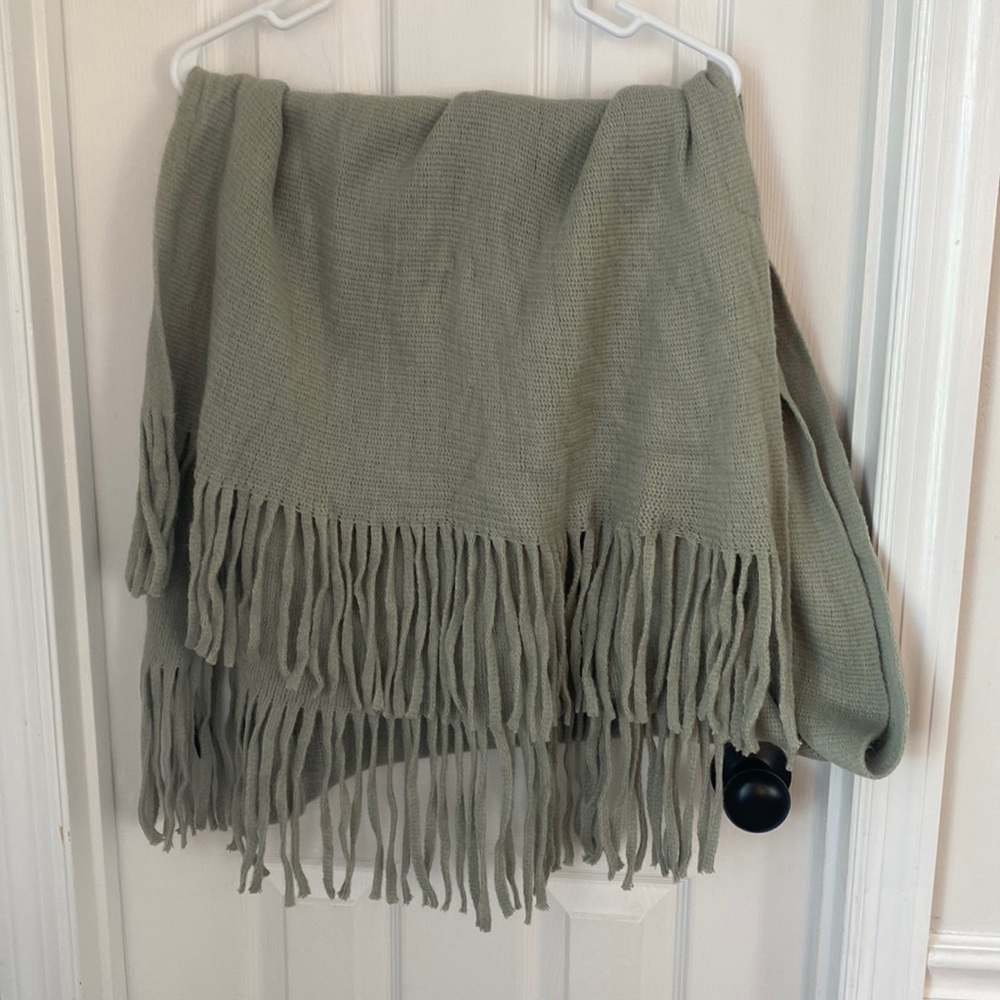 Steve madden scarf